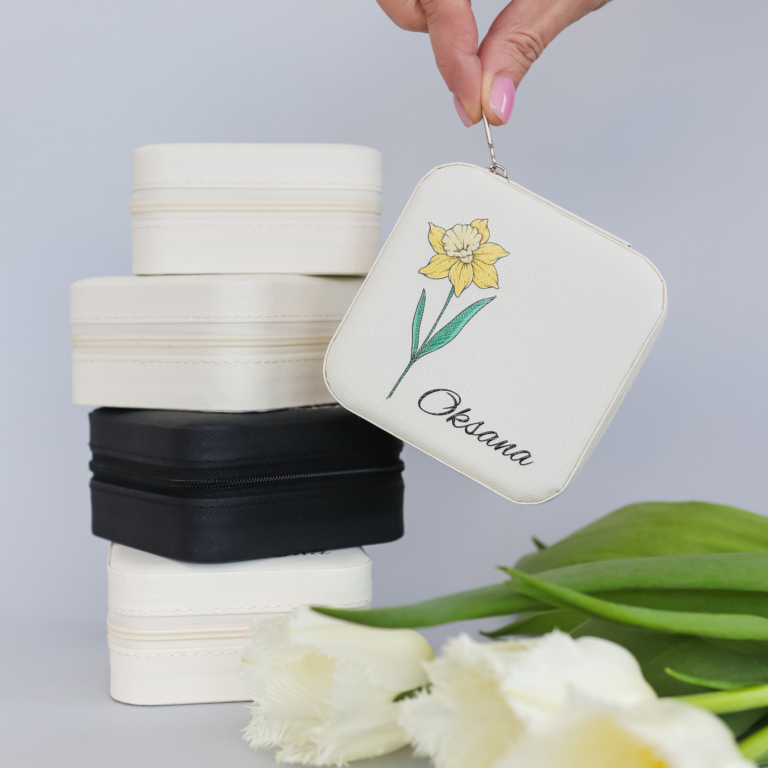 Personalized Travel Jewelry Box with Birth Flower Design – Custom Jewelry Organizer Case