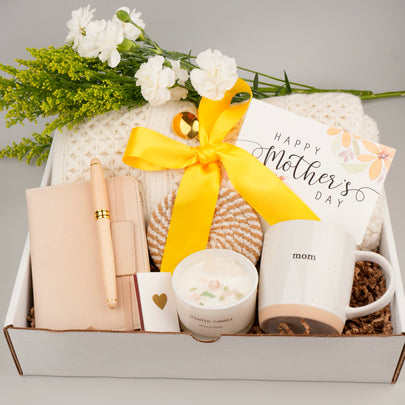Large Cozy Mom Gift Box – Thoughtful & Personalized Comfort Set